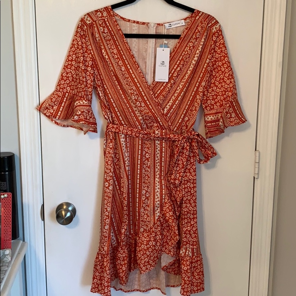 🌿 Cupshe Wrap Dress